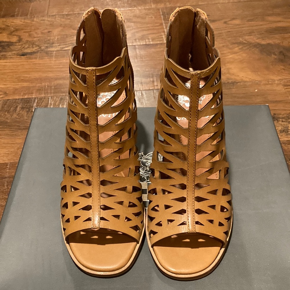 Vince Camuto Shoes